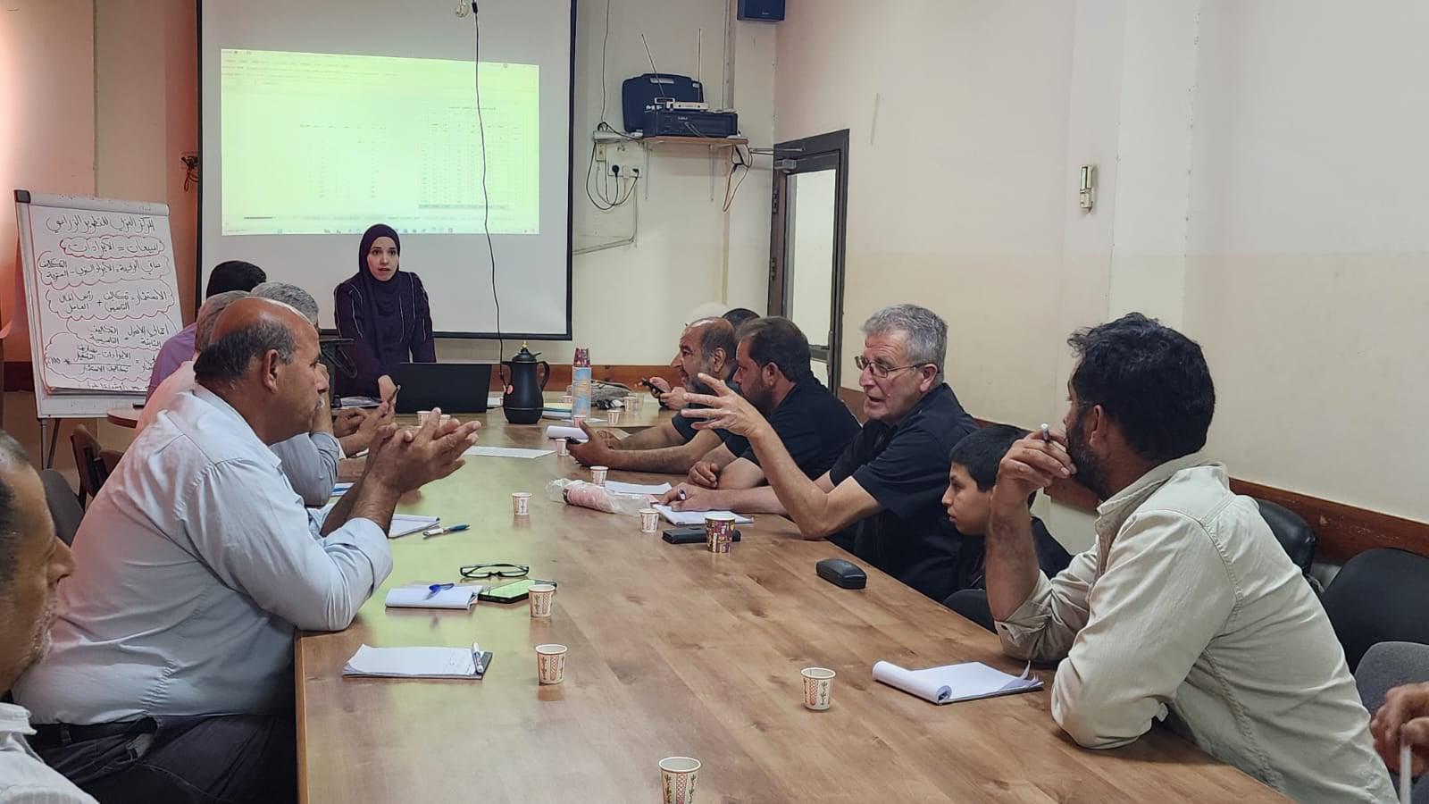 جلسة تدريب إدارة المشاريع الصغيرة 1