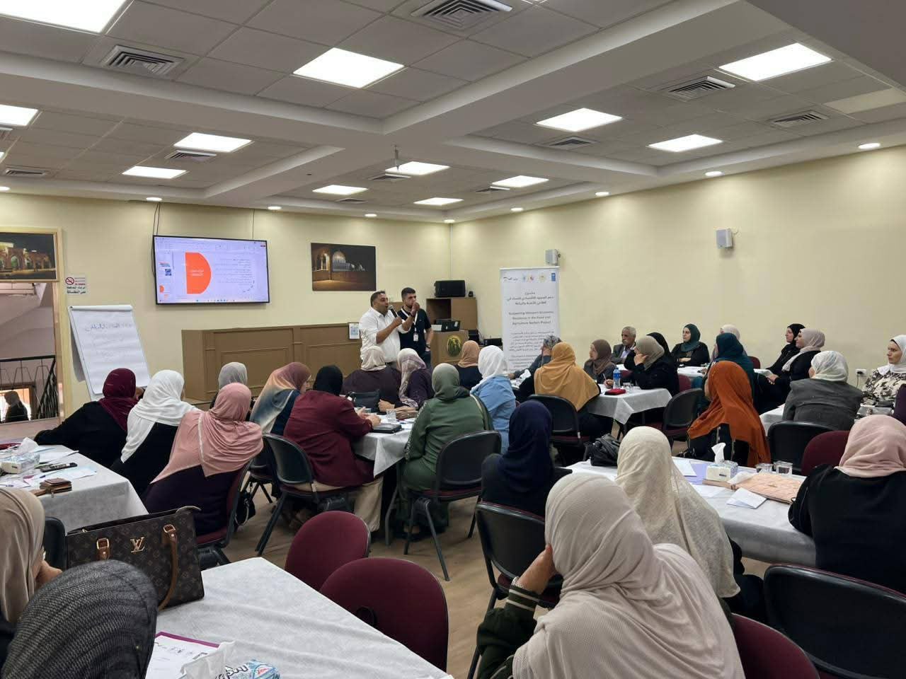 جلسة تدريب توليد أفكار المشاريع والبدء بالمشروع 10